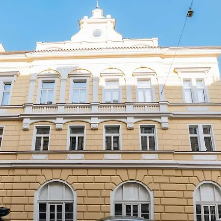 Cavallo Penthouse Xl Balcony City Center * Praga
